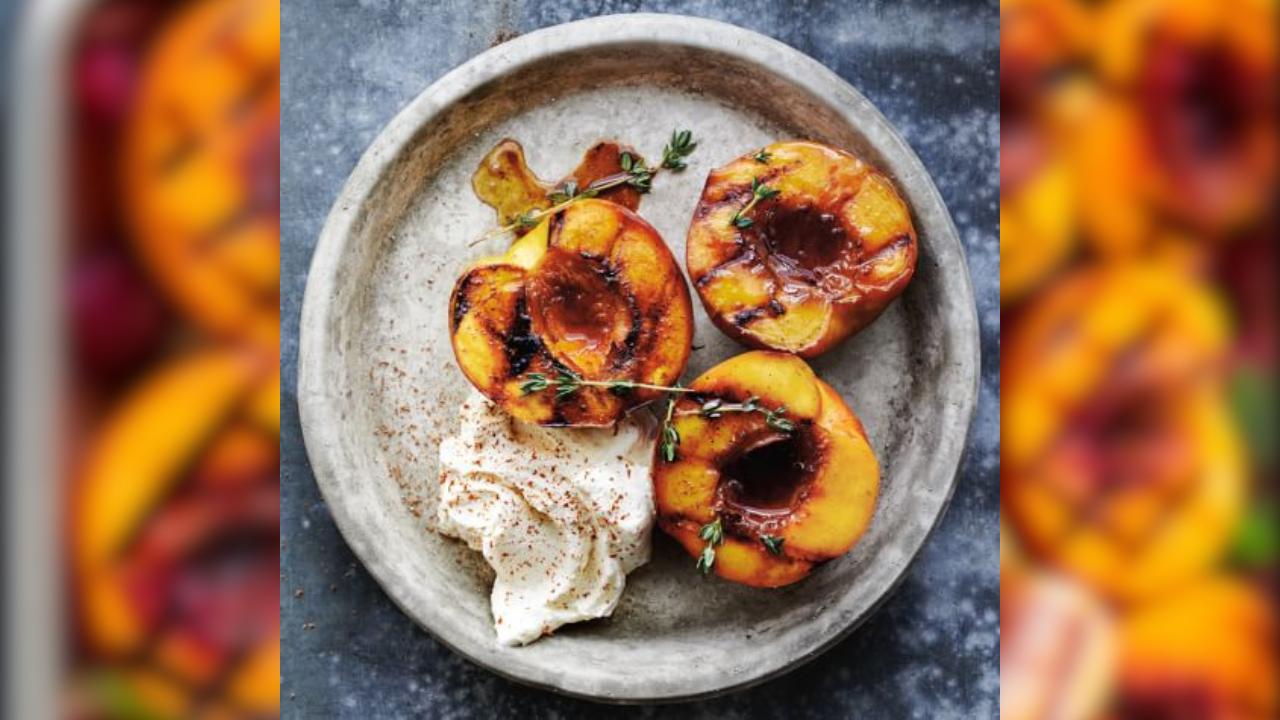 Grilled Peaches with Honey
